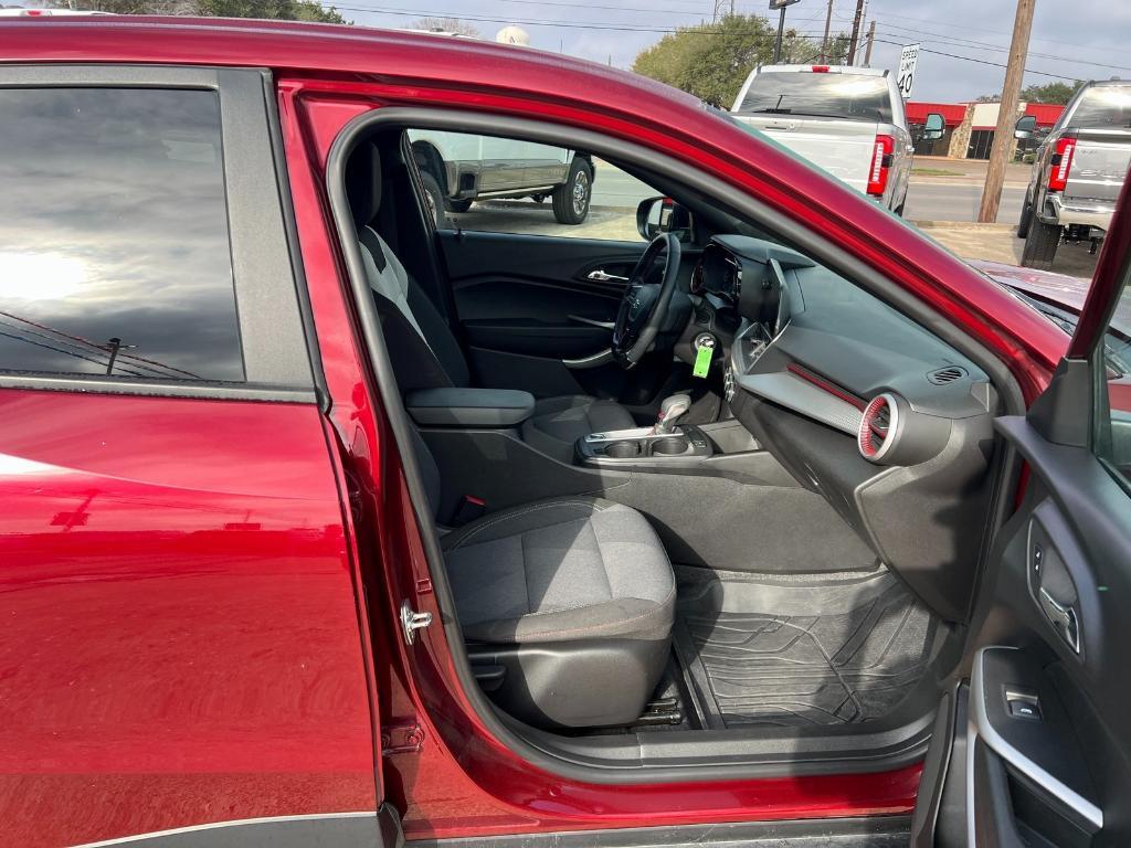 used 2024 Chevrolet Trax car, priced at $17,562