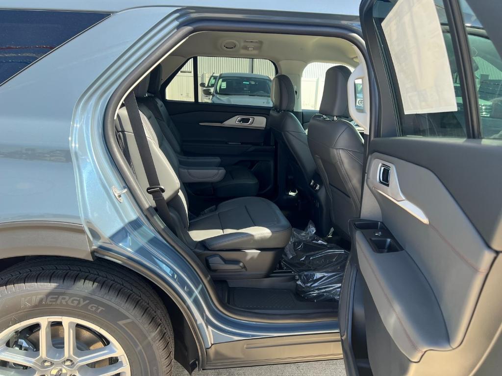 new 2025 Ford Explorer car, priced at $37,760
