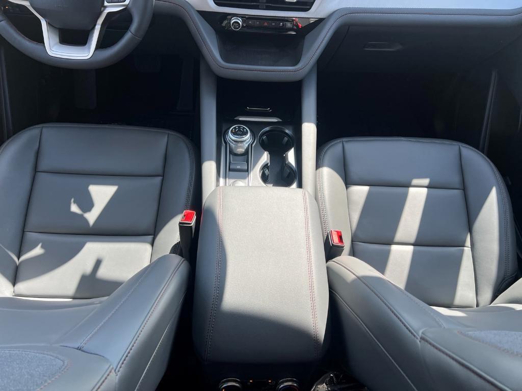 new 2025 Ford Explorer car, priced at $37,760