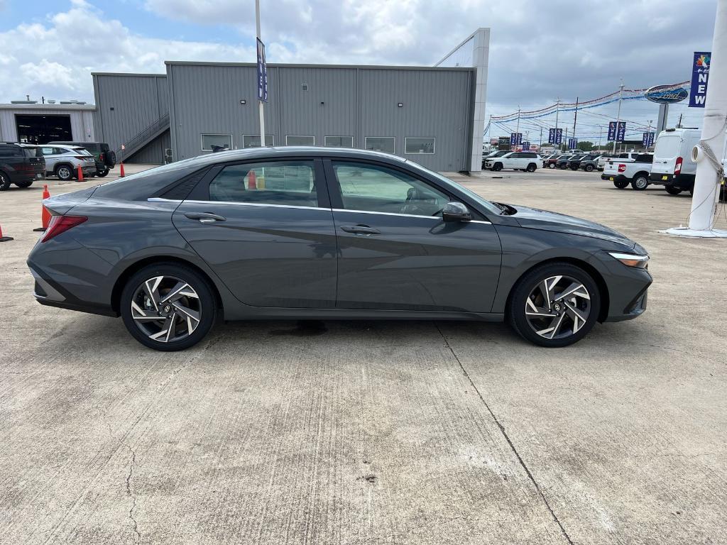 new 2026 Hyundai Elantra car, priced at $27,958
