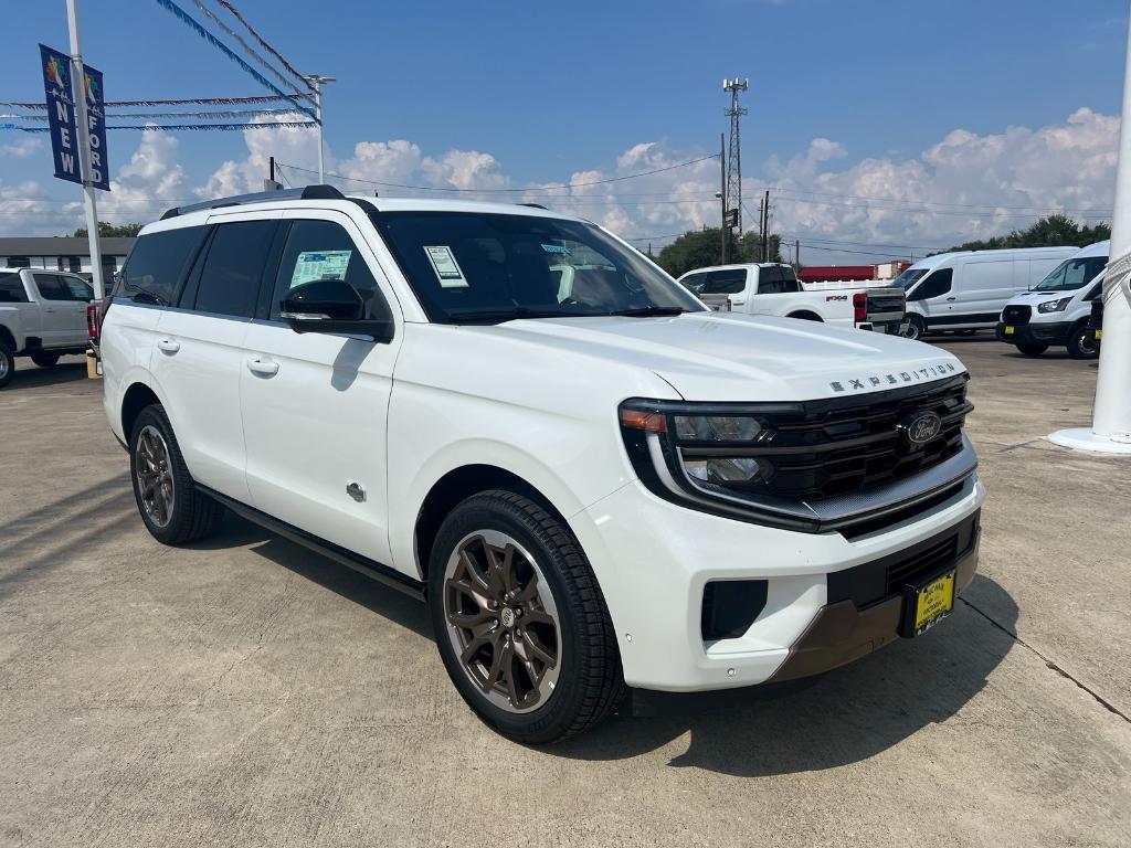 new 2025 Ford Expedition car, priced at $83,165