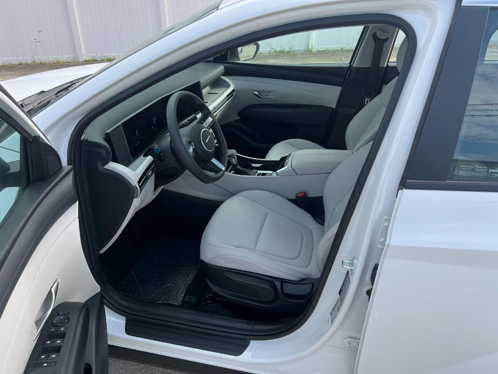 new 2025 Hyundai Tucson car, priced at $27,320