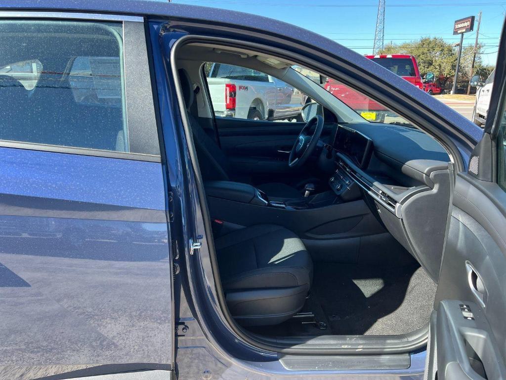 new 2026 Hyundai Tucson car, priced at $30,425