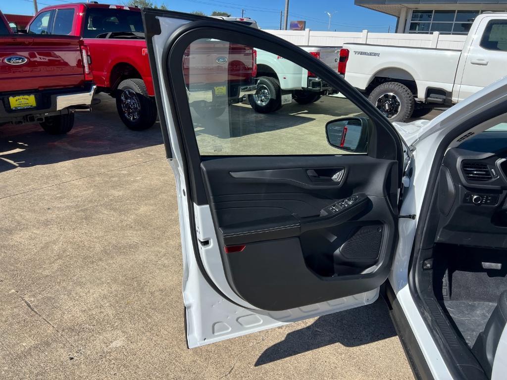 new 2026 Ford Escape car, priced at $28,180