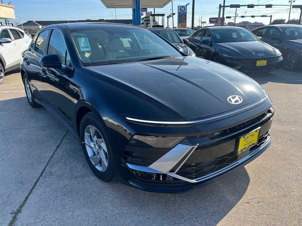 new 2025 Hyundai Sonata car, priced at $24,259
