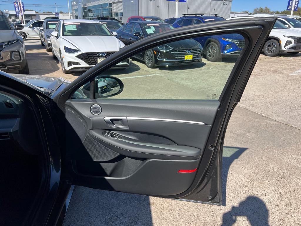 new 2025 Hyundai Sonata car, priced at $25,175