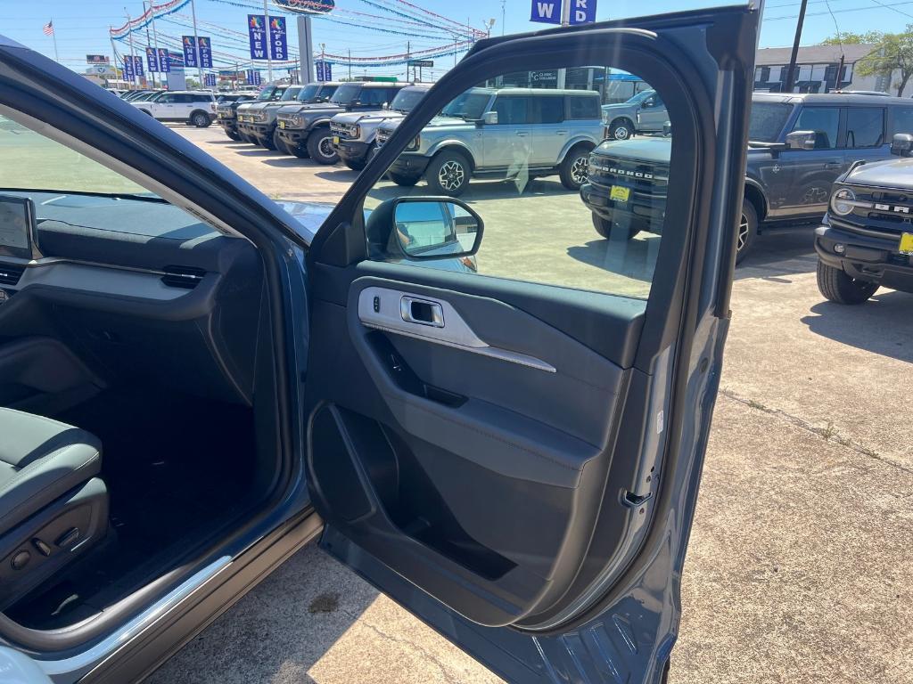 new 2025 Ford Explorer car, priced at $37,760