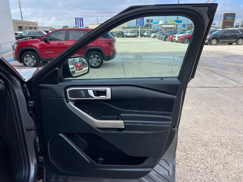 used 2023 Ford Explorer car, priced at $28,784
