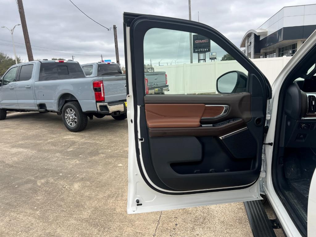 new 2026 Ford Expedition car, priced at $87,650