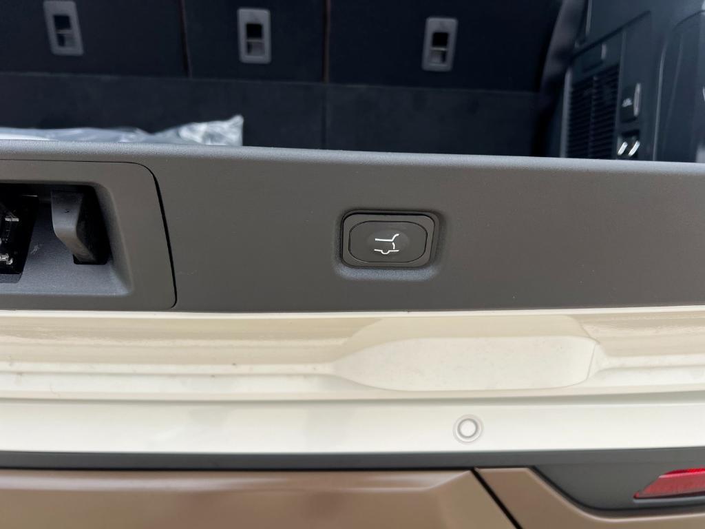 new 2026 Ford Expedition car, priced at $87,650