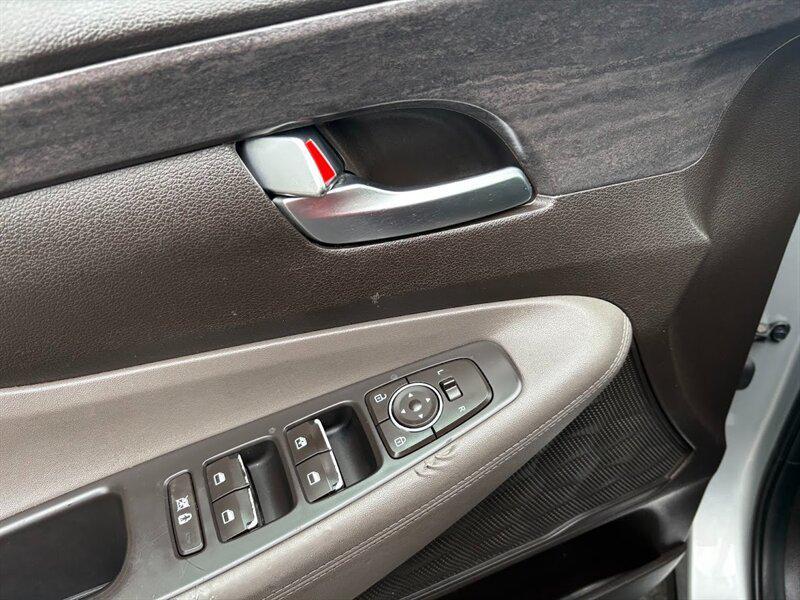 used 2019 Hyundai Santa Fe car, priced at $17,866