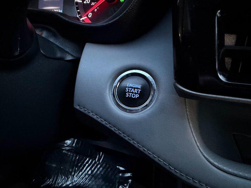 used 2022 Toyota Highlander car, priced at $27,877