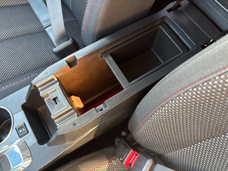 used 2016 Chevrolet Equinox car, priced at $11,896