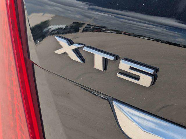 used 2017 Cadillac XT5 car, priced at $15,217