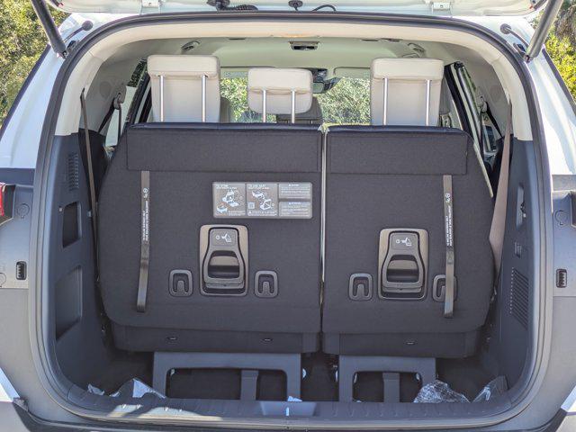 new 2026 Kia Carnival Hybrid car, priced at $42,445