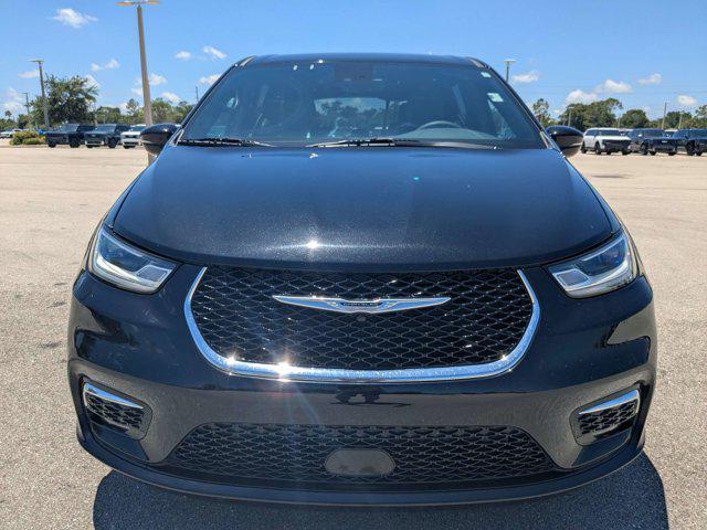 used 2025 Chrysler Pacifica car, priced at $27,457