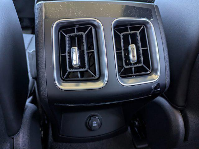 new 2026 Kia Sorento car, priced at $33,528