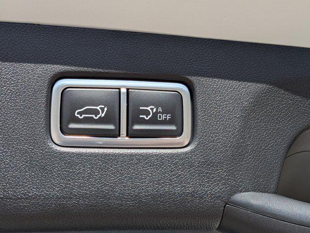 new 2026 Kia Sorento Hybrid car, priced at $37,581