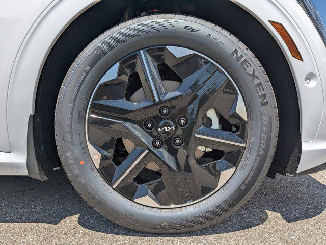 new 2025 Kia EV6 car, priced at $45,572