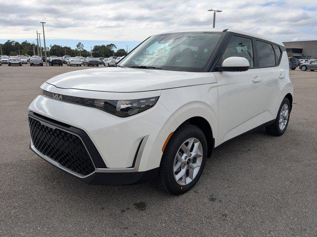 new 2025 Kia Soul car, priced at $19,648