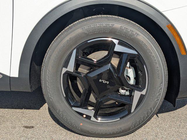new 2026 Kia Sportage car, priced at $30,278