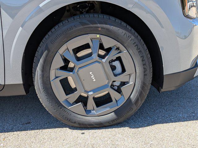 new 2026 Kia Carnival Hybrid car, priced at $43,329