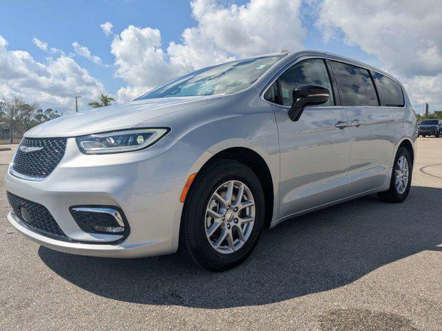 used 2024 Chrysler Pacifica car, priced at $24,657