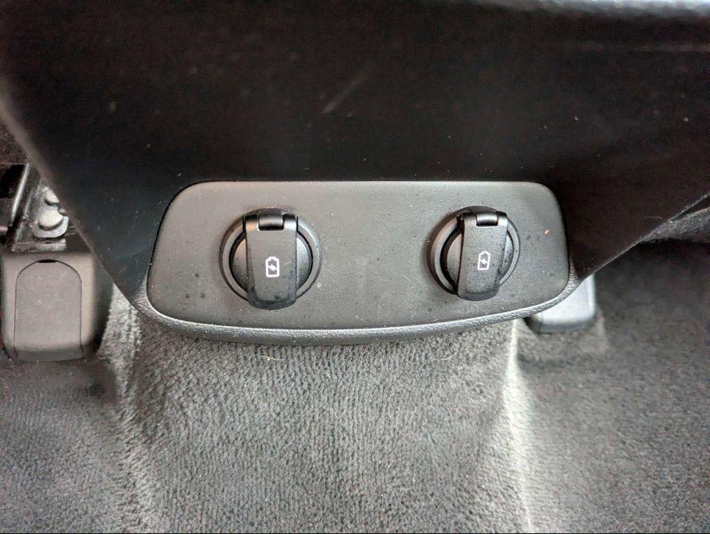 used 2020 Hyundai Santa Fe car, priced at $14,117