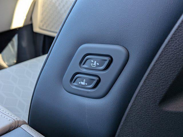 new 2026 Kia Carnival car, priced at $40,125