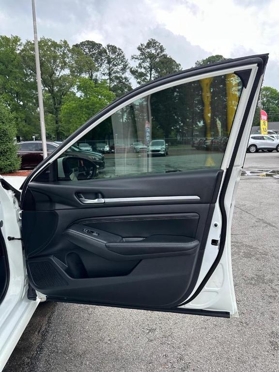used 2019 Nissan Altima car, priced at $10,995
