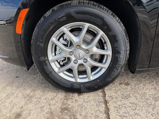 new 2026 Chrysler Pacifica car, priced at $46,165