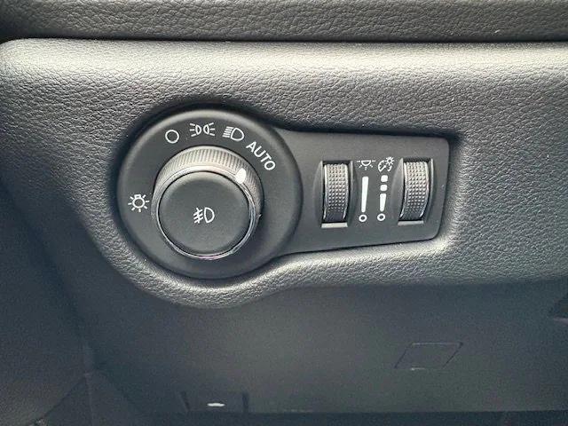 new 2026 Chrysler Pacifica car, priced at $45,865