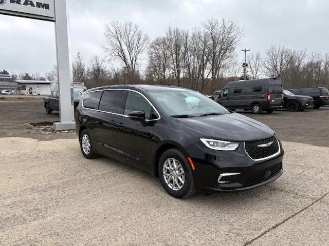 new 2026 Chrysler Pacifica car, priced at $45,865