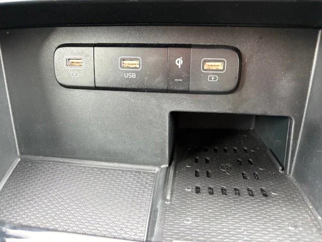 used 2023 Kia Carnival car, priced at $28,900