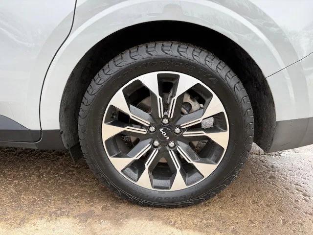 used 2023 Kia Carnival car, priced at $28,900