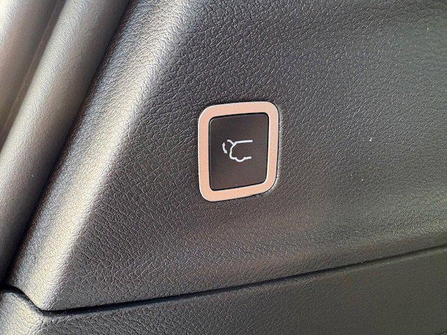 new 2026 Chrysler Pacifica car, priced at $46,165