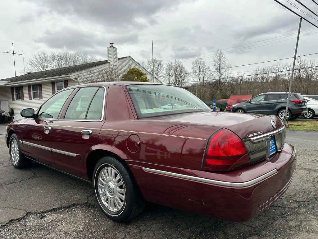 used 2006 Mercury Grand Marquis car, priced at $8,990