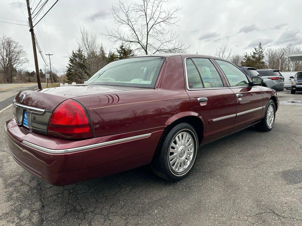 used 2006 Mercury Grand Marquis car, priced at $8,990