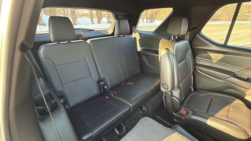 used 2023 Chevrolet Traverse car, priced at $26,990