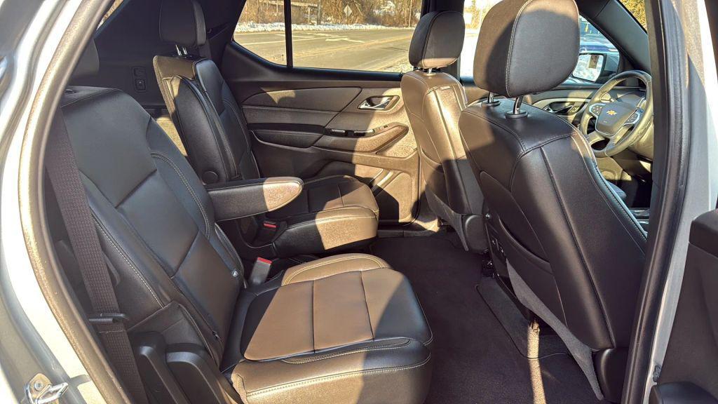 used 2023 Chevrolet Traverse car, priced at $26,990