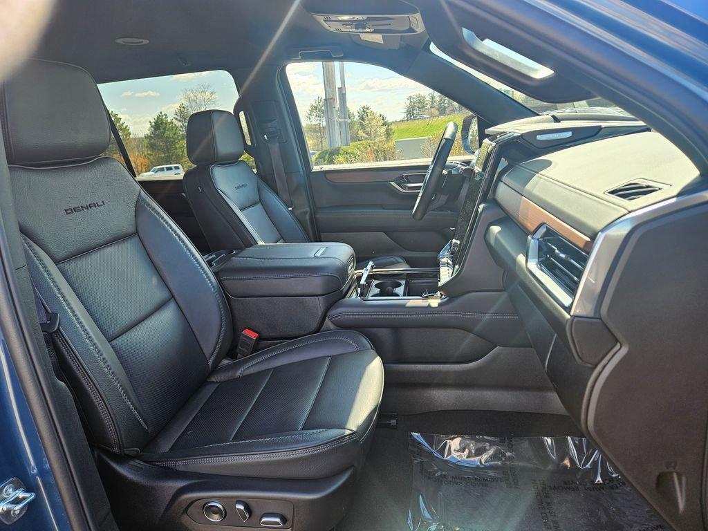 used 2025 GMC Yukon XL car, priced at $70,908