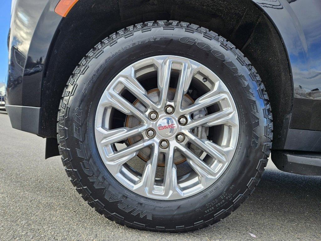 used 2022 GMC Yukon car, priced at $43,496