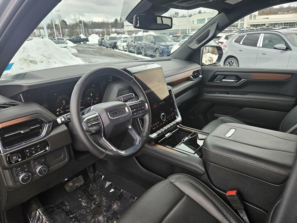 used 2025 GMC Yukon car, priced at $67,376