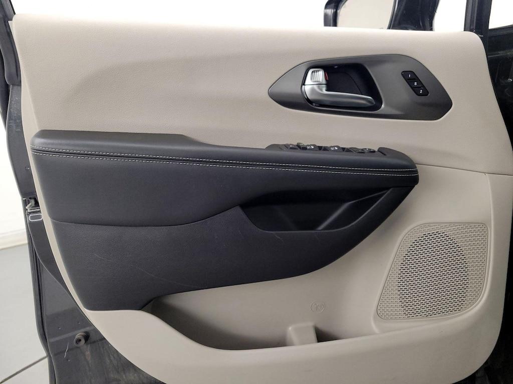 used 2022 Chrysler Pacifica car, priced at $28,998