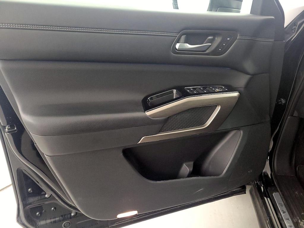 used 2022 Nissan Pathfinder car, priced at $35,998