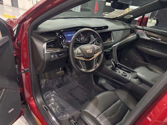 used 2024 Cadillac XT5 car, priced at $37,443