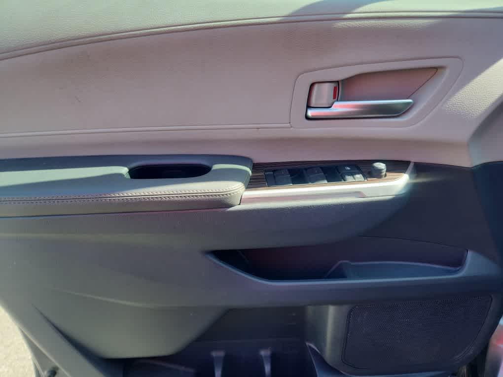 used 2023 Toyota Sienna car, priced at $33,971