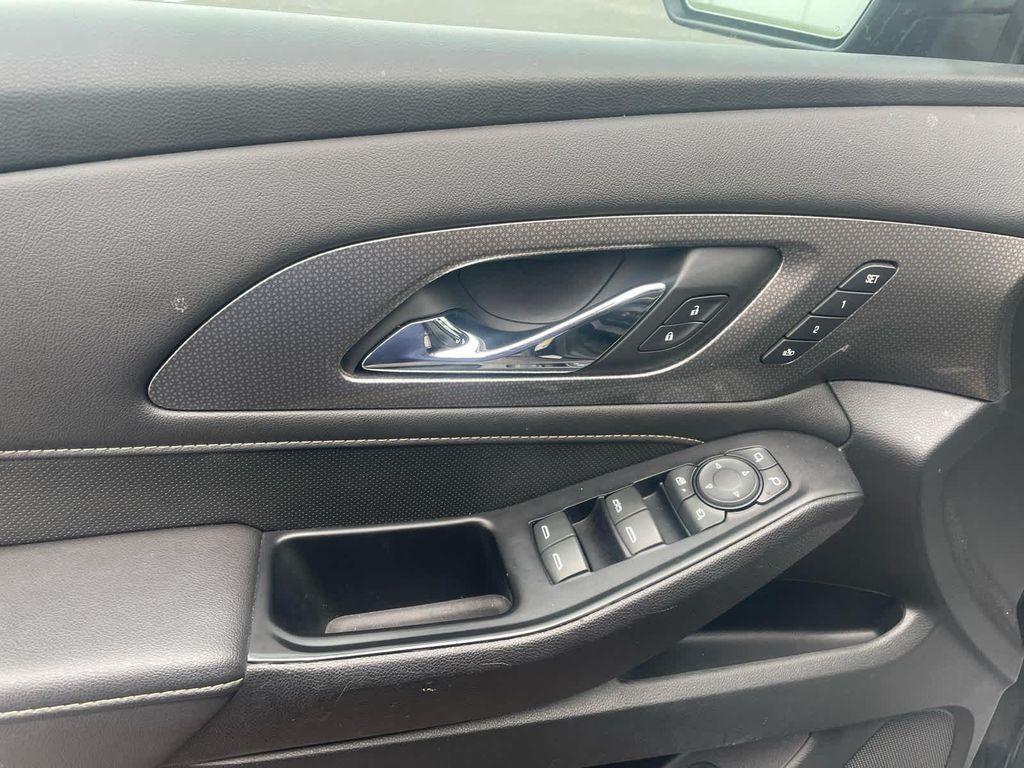 used 2023 Chevrolet Traverse car, priced at $37,625