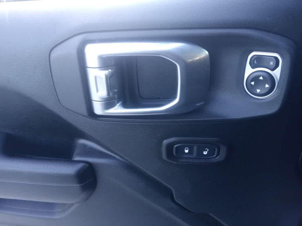 used 2019 Jeep Wrangler Unlimited car, priced at $27,985