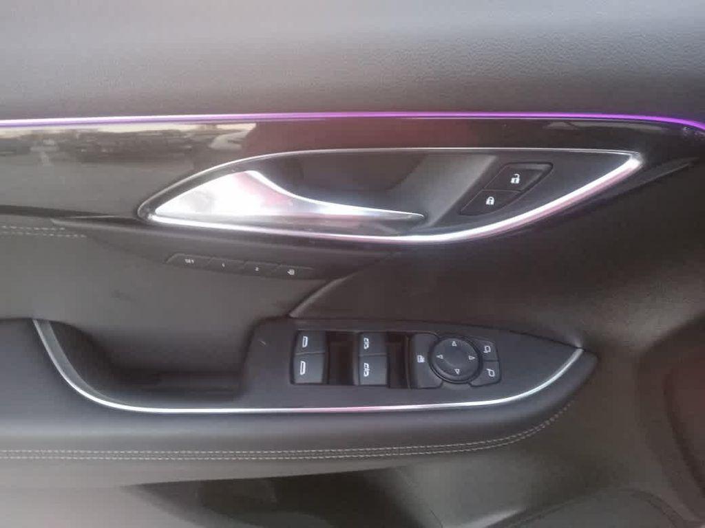 used 2024 Buick Envision car, priced at $28,495